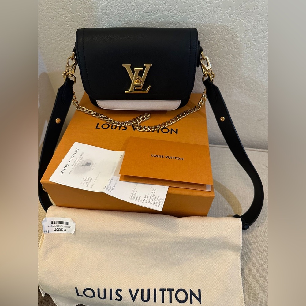 ❌SOLD❌Louis Vuitton Black Lockme Tender Noir
